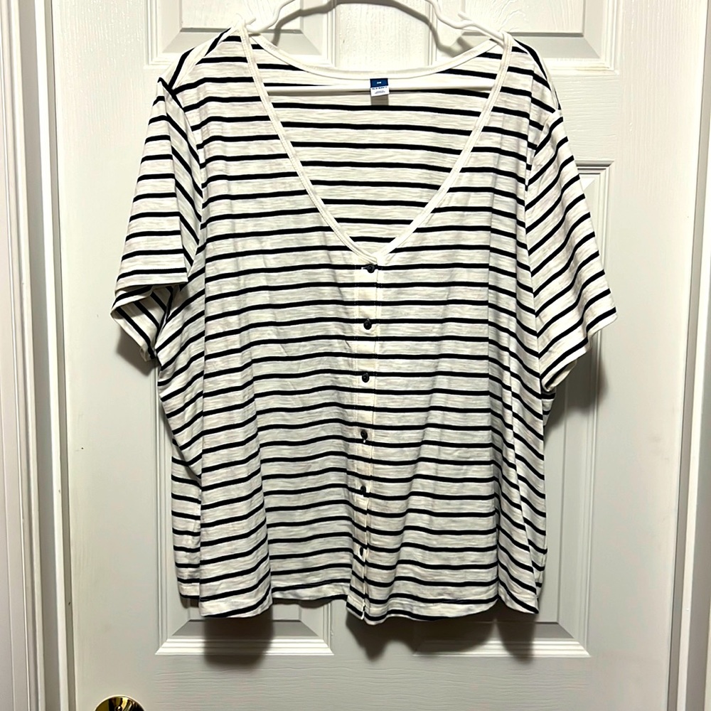 Old navy short sleeve